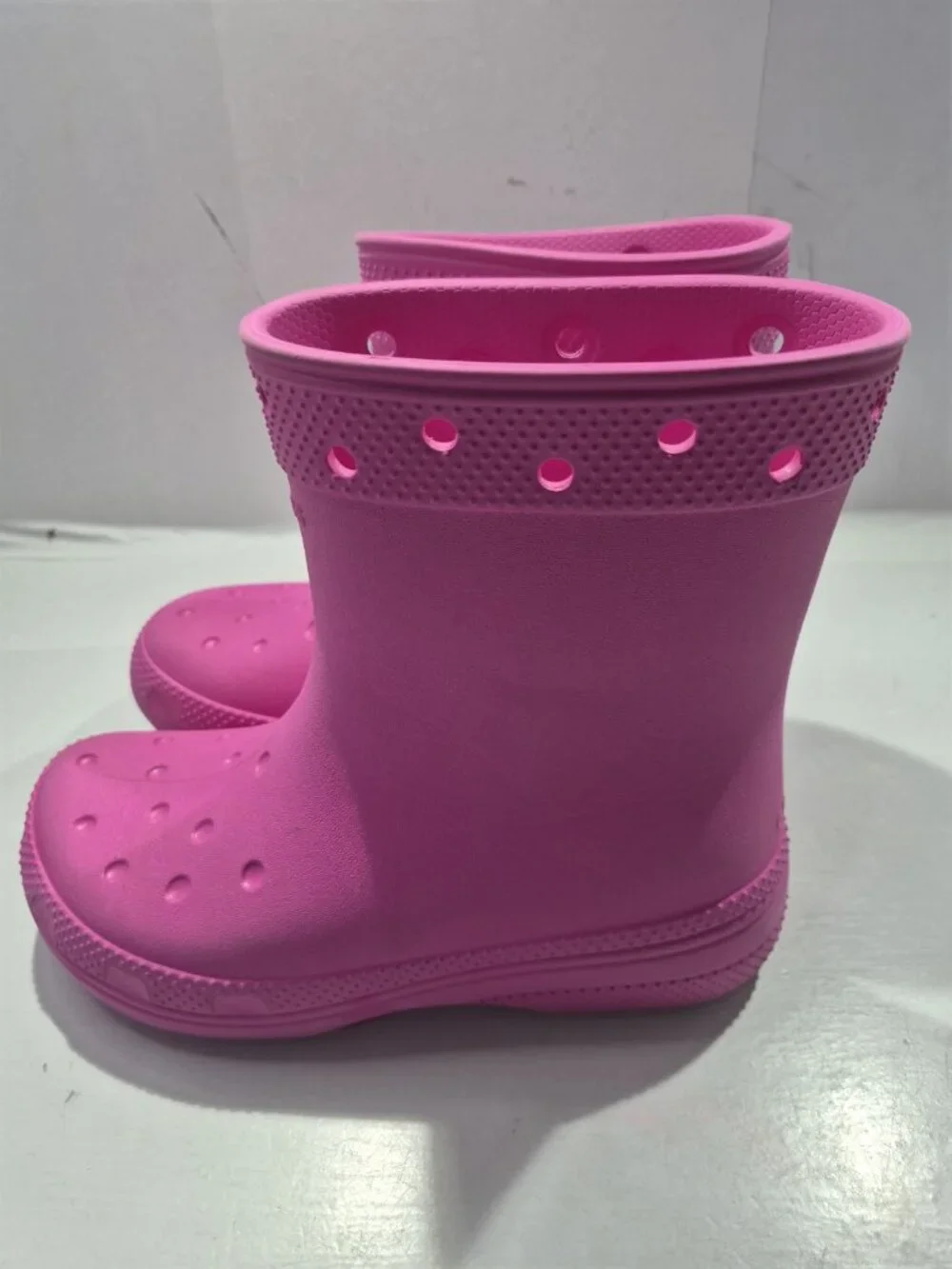 Crocs Classic Boot Girls Size 4Y Pink Pull On Comfort Boots Shoes Style 208544